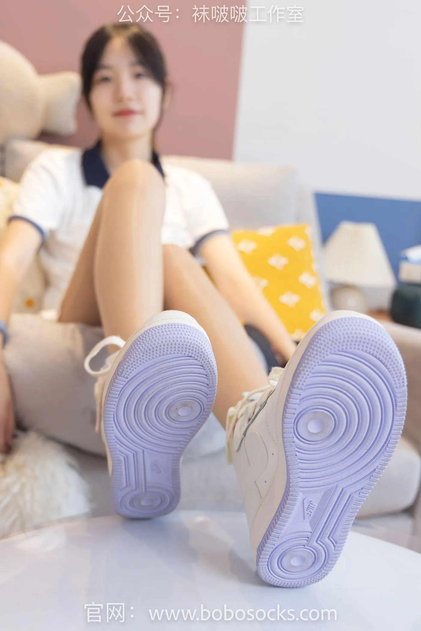 [BoBoSocks袜啵啵]NO.096 小甜豆-板鞋、白棉袜、油亮肉丝 [145P]插图6